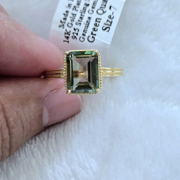 Shivam Rectangular Green💚 Quartz Ring💍 - NWT - Picture 5 of 16